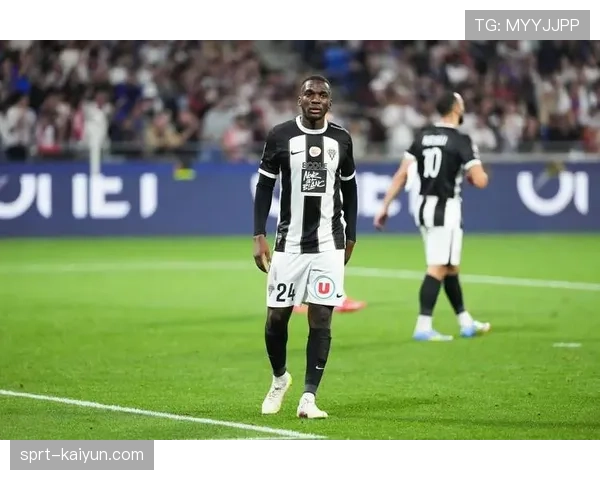 观察:法甲中下游球队越来越依赖定位球,折射出比赛风格的何种转变? 观察:法甲中下游球队越来越依赖定位球,折射出比赛风格的何种转变?